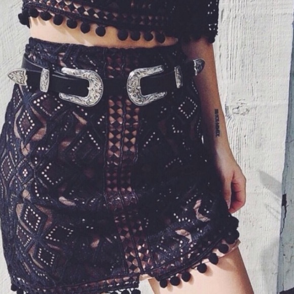 RESTOCKED🔃//double buckle vintage belt - Picture 1 of 2